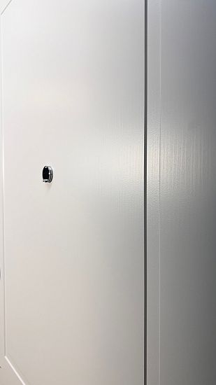 Входная дверь  