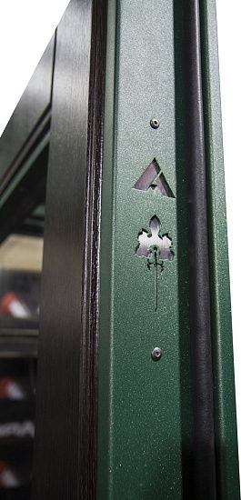 Входная дверь  