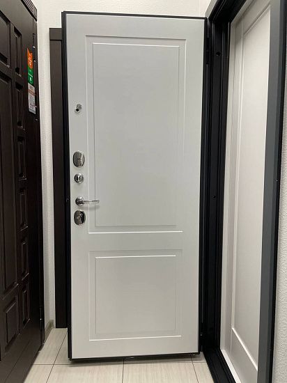 Входная дверь  